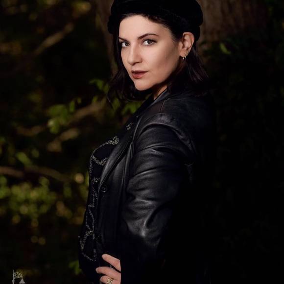 Meet your Posher, Rhenee - Picture 1 of 1